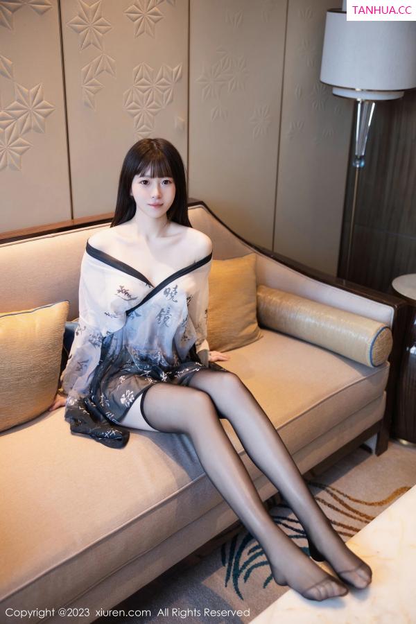   [XiuRen]高清写真图 2023.09.28 No.7459 林悠悠 黑丝美腿第2张图片
